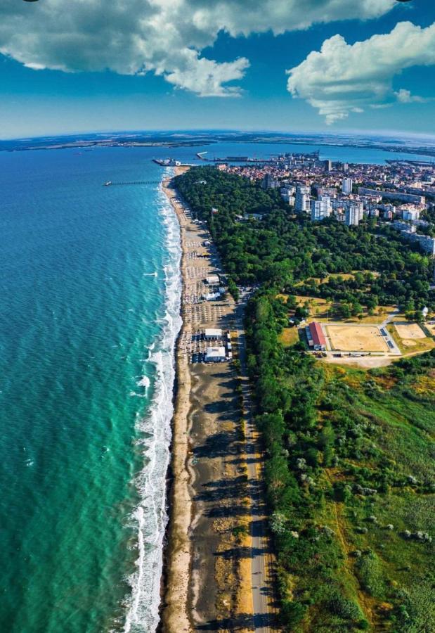 Елегантен Двустаен Апартамент Four Seasons Burgas City Exterior foto